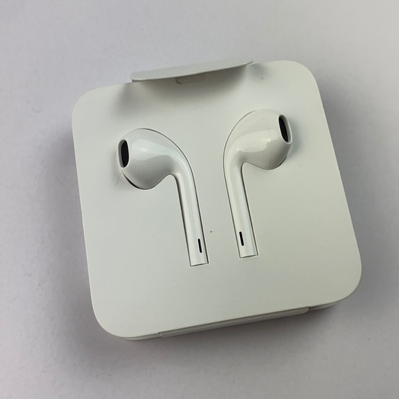 Apple Other - 🌸2/$30🌸Apple Earbuds